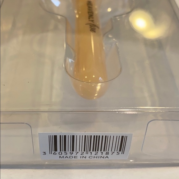 IT COSMETICS Heavenly Luxe Face & Neck Roller $36 - Picture 2 of 6